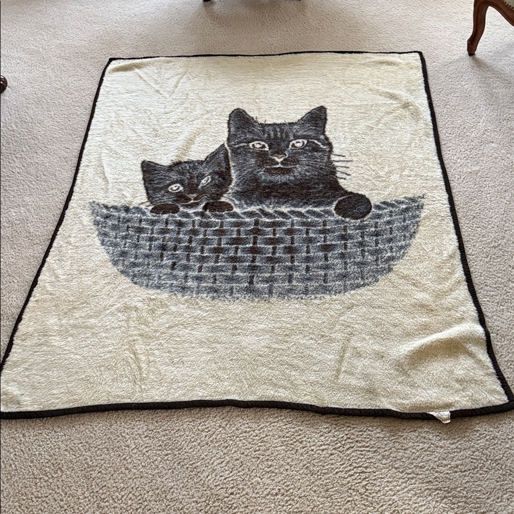 Vintage Biederlack Cats In a Basket High Pile Acrylic Blanket Tapestry 55”x 75”
